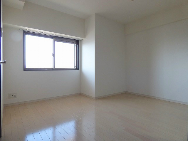 その他部屋・スペース　広めの洋室部分でレイアウトしやすい間取りです★
