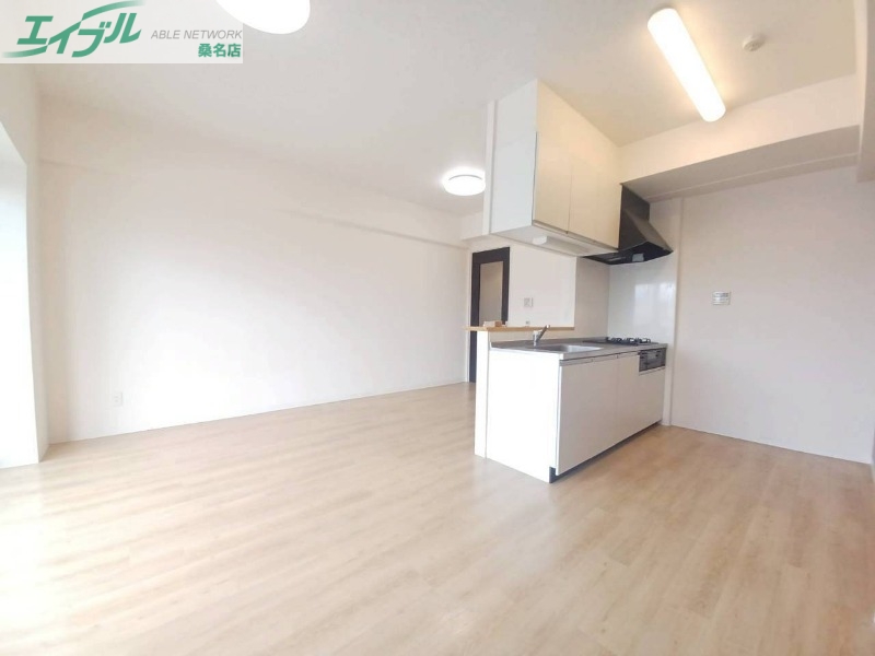 居室・リビング　別部屋参考写真です