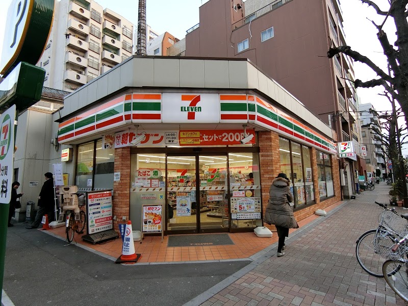 コンビニ　セブンイレブン 台東下谷3丁目店（コンビニ）まで217m