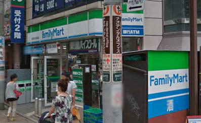 コンビニ　ファミリーマート 自由が丘駅前店（コンビニ）まで358m