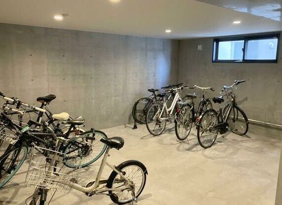 その他　屋内駐輪場★