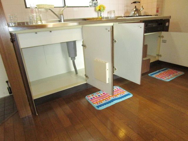 その他　★キッチンの下部収納★