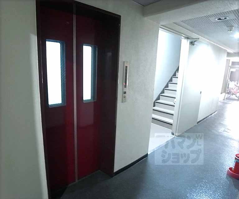その他　エレベーター付き