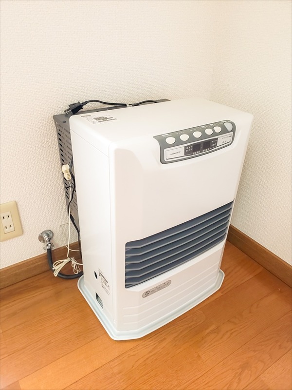 その他設備　FFストーブ（オイル配管あり）