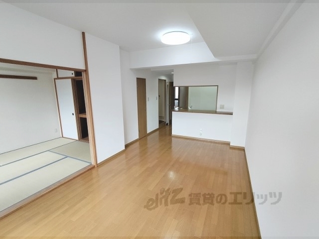 居室・リビング　リビング