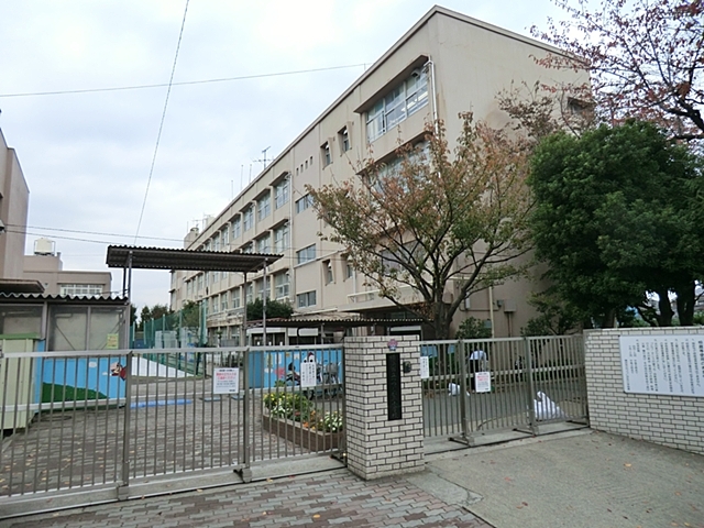 小学校　横浜市立つつじが丘小学校（小学校）まで350m