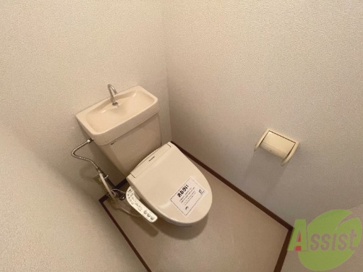 トイレ　トイレはウォシュレット付きです。シャワートイレは嬉しいですね