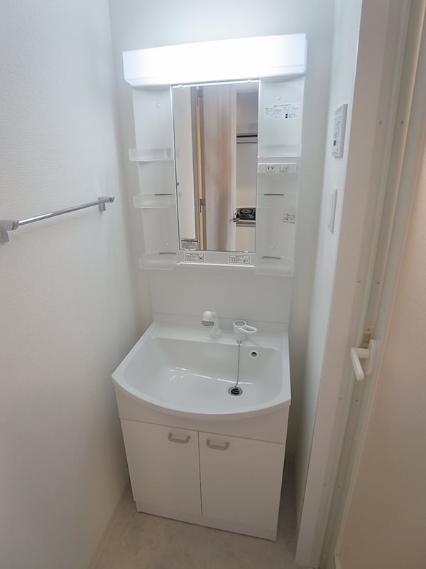 洗面設備　同タイプ別室の画像です、ご参考までに