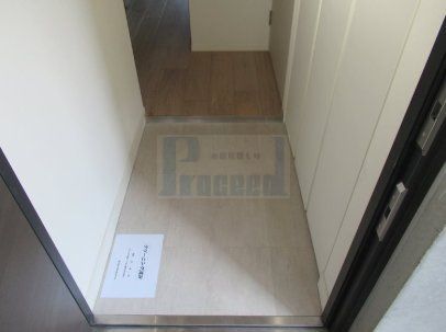 玄関　広々とした玄関部分