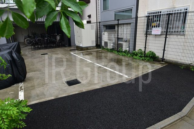 駐車場　駐車場