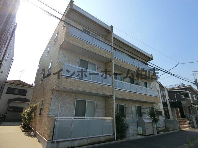 建物外観　落ち着いた雰囲気の外観です