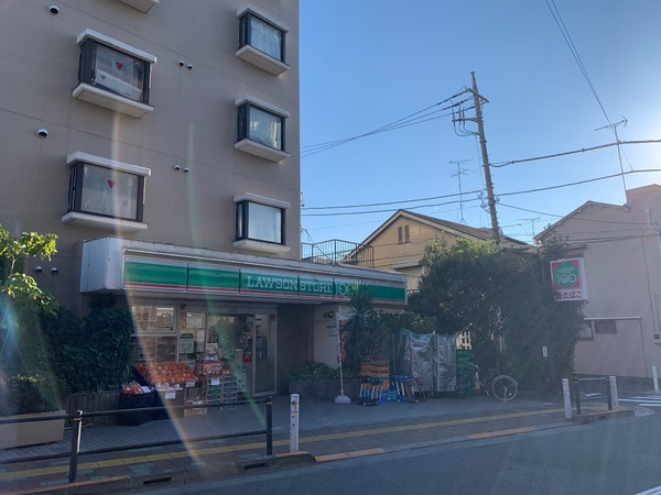 コンビニ　ローソンストア100板橋蓮沼町店（コンビニ）まで694m