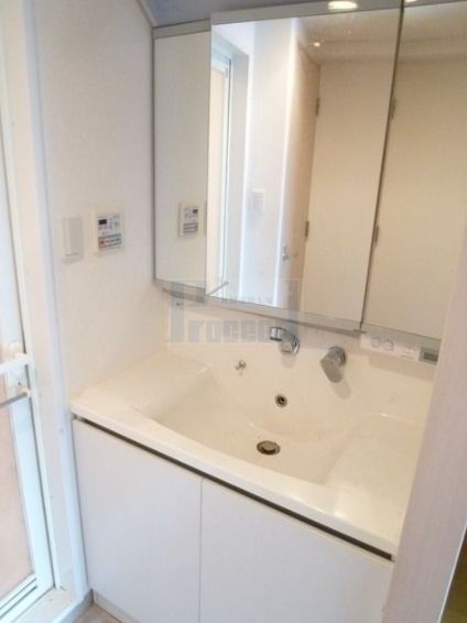 洗面設備　※別部屋参考写真※現況優先です