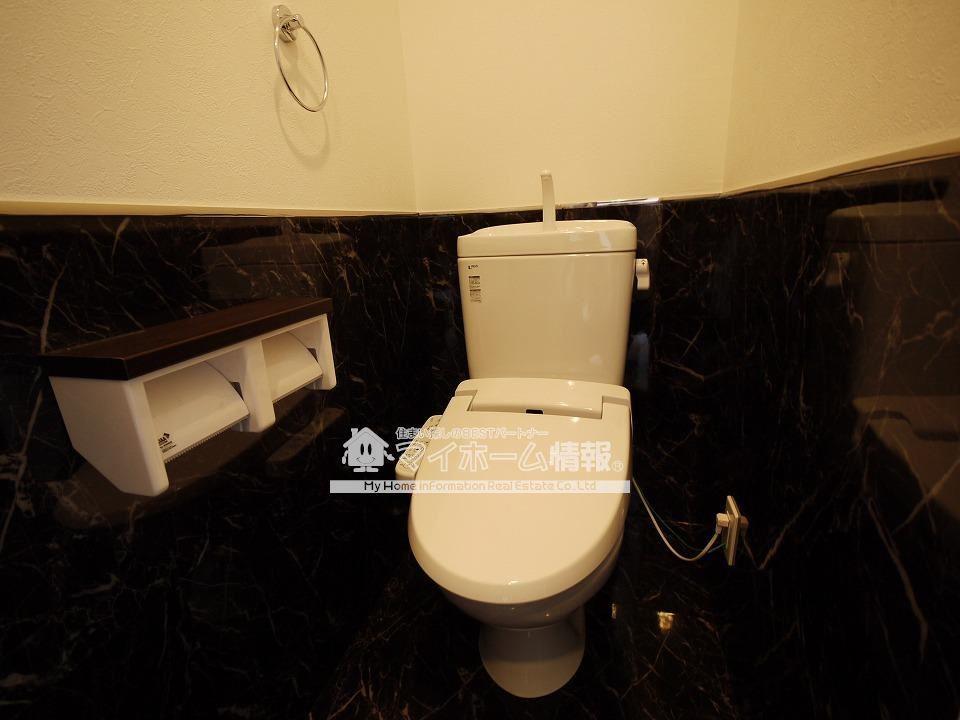 トイレ　※内観写真は同タイプ間取りを引用しており、内装が異なる場合が