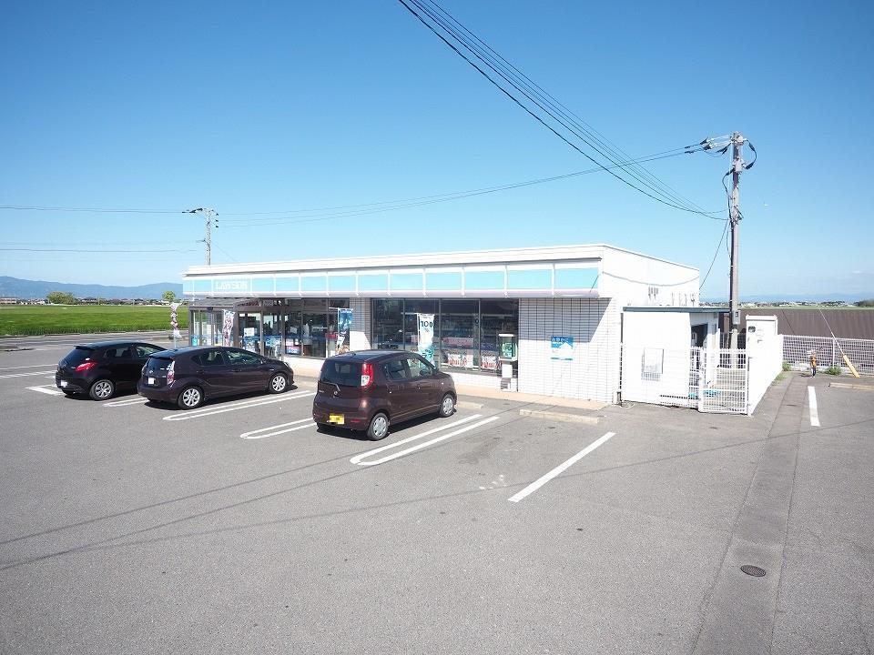 コンビニ　ローソン川副南里店（コンビニ）まで976m