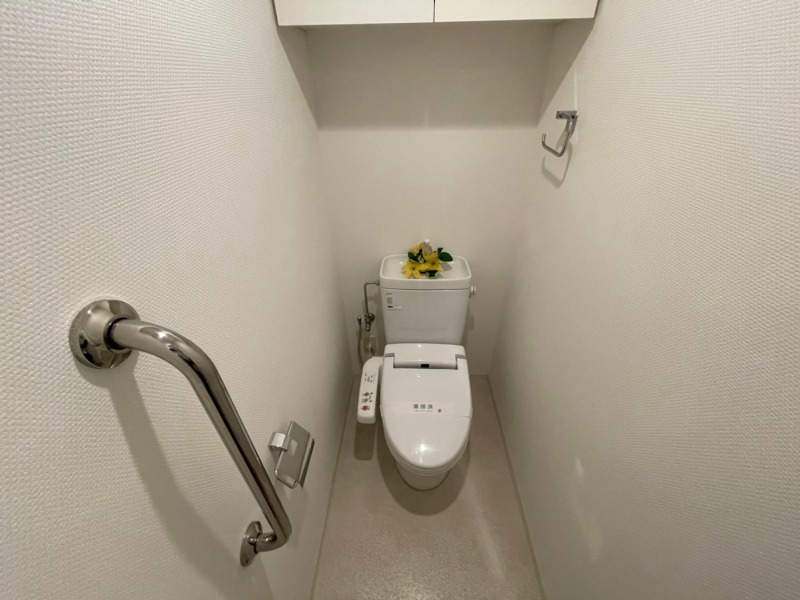 トイレ　トイレです。ウォシュレット付を探している方、おすすめです。