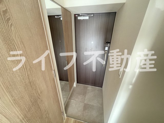 玄関　収納もある玄関です