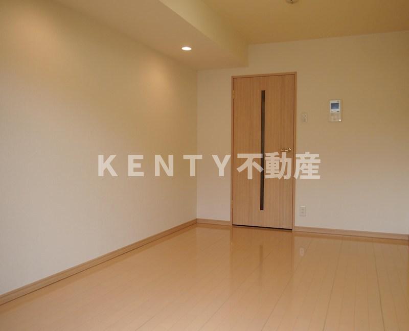 その他部屋・スペース　落ち着いて過ごせるお部屋なので、寝室にいかがでしょうか