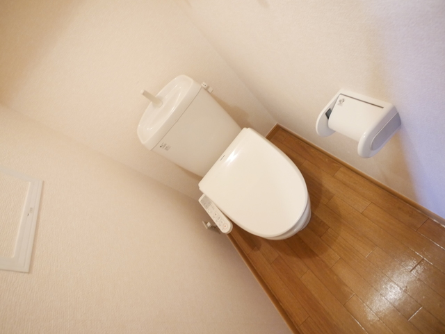 トイレ　★嬉しい温水洗浄便座のトイレです★
