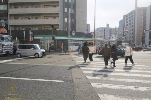 コンビニ　ファミリーマート 大国町店（コンビニ）まで535m