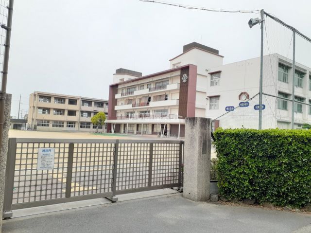 小学校　倉敷市立茶屋町小学校（小学校）まで1050m