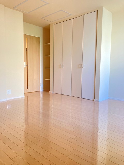 居室・リビング　★明るいフローリングのお部屋です★