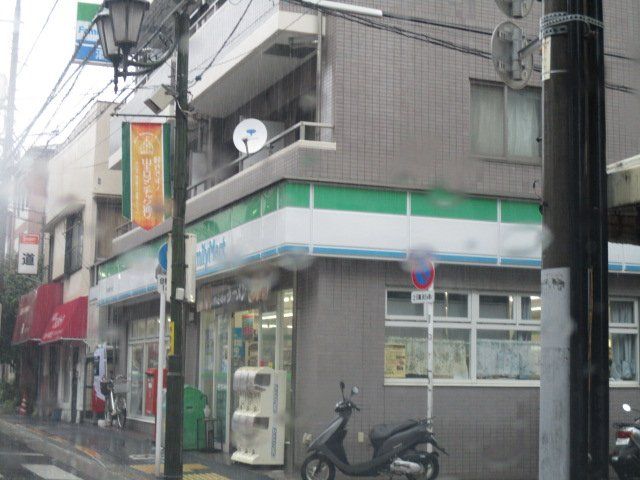 コンビニ　ファミリーマート田中屋西大井店（コンビニ）まで200m