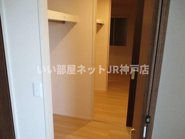 収納　ウォークインクローゼット
