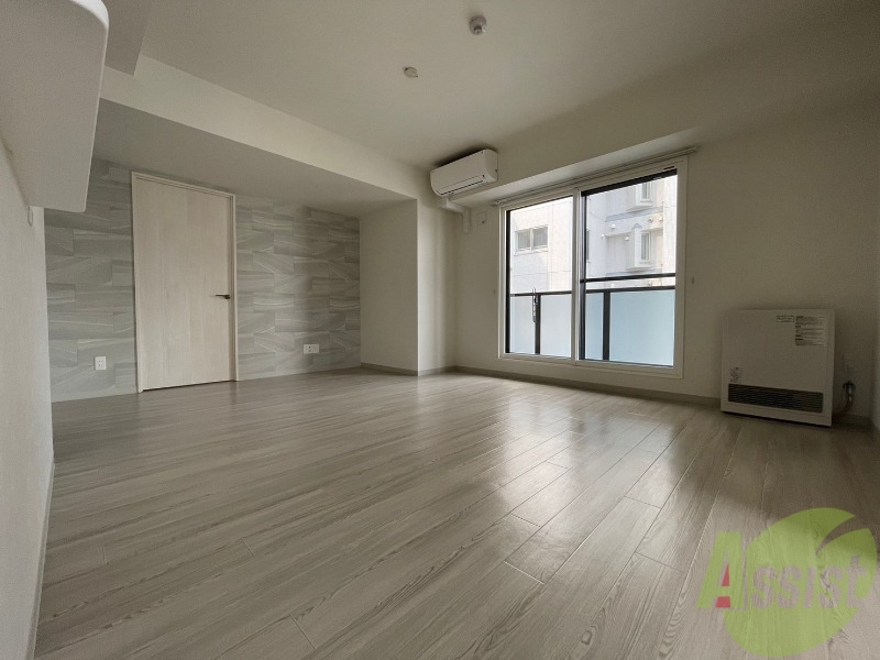 居室・リビング　広くてキレイなお部屋が広がっていて、充実した生活が送れそう。