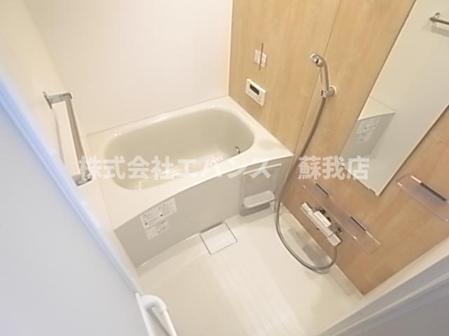 バス・シャワールーム　ゆったり過ごせるお風呂です