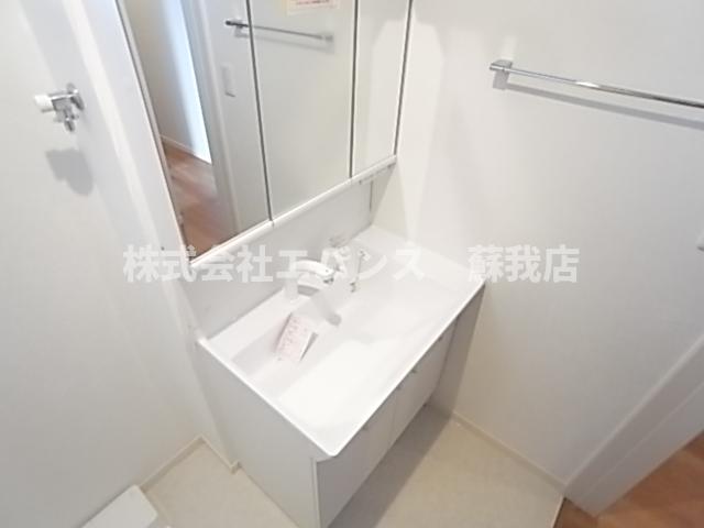洗面設備　独立洗面化粧台付き