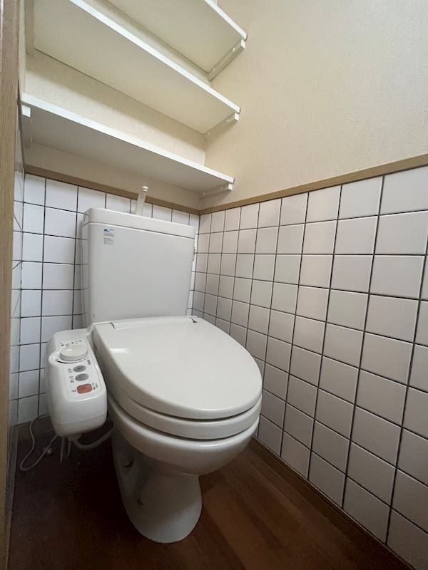 トイレ　※別号室の参考写真です。