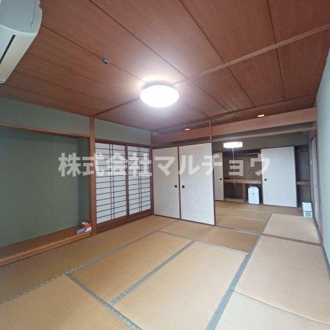 居室・リビング　日本らしい落ち着いた雰囲気の和室です