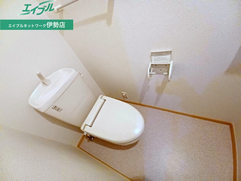 トイレ　同タイプの部屋写真です