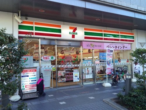 コンビニ　セブンイレブン 東伏見駅南口店（コンビニ）まで362m