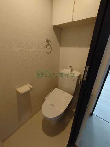 トイレ　別部屋の参考写真となります。
