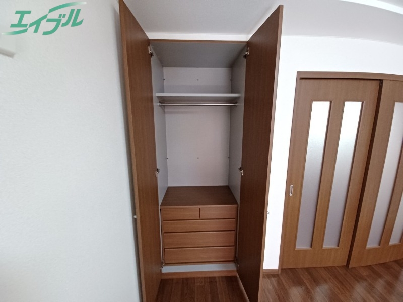 収納　別部屋反転写真です