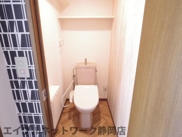 トイレ　清潔感のあるトイレです