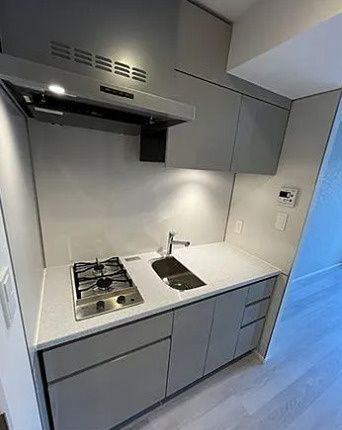 キッチン　写真は同タイプ住居、反転タイプです。