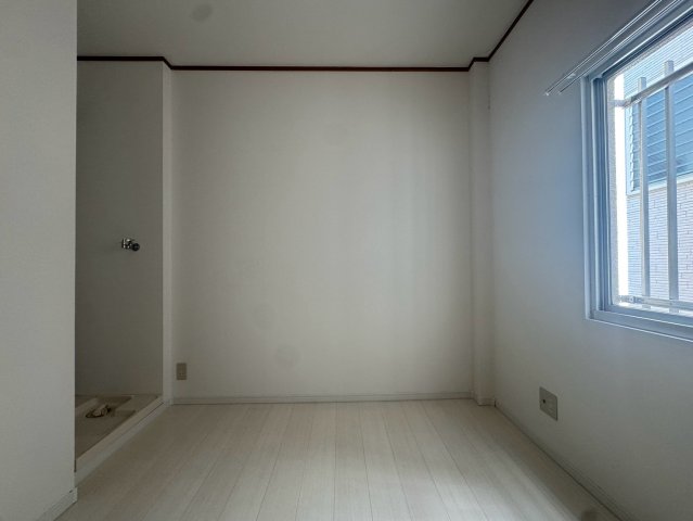 中野マンションの居間写真