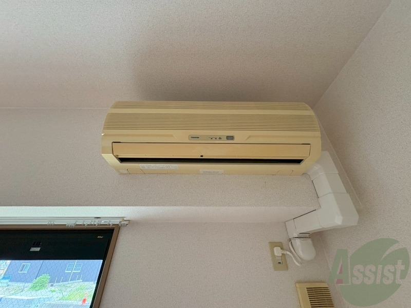 その他設備　こちらはエアコンになります。快適にお過ごし出来ますね。