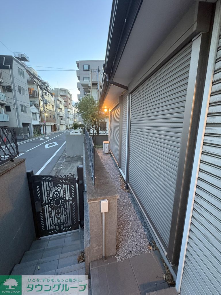 ロビー　庭
