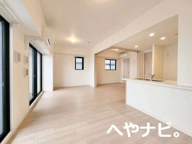 居室・リビング　※別号室写真です。