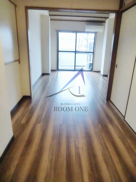 居室・リビング　洋室のお部屋です。