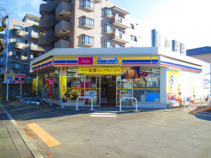 コンビニ　ミニストップ（コンビニ）まで157m