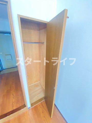 ＪＲ東海道本線 新大阪駅 徒歩7分 12階建 築32年の内装写真