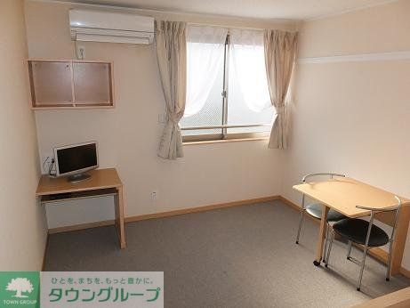 居室・リビング　家具家電付きのお部屋です