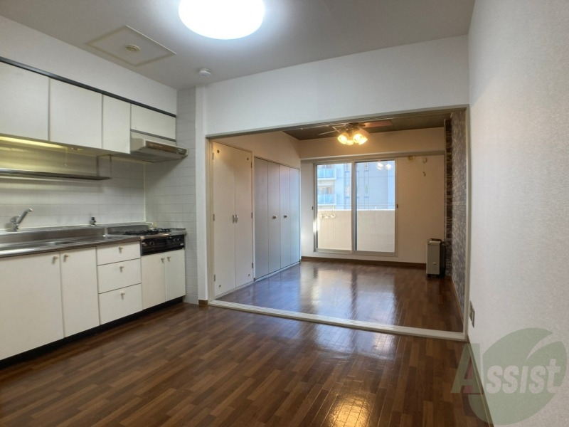居室・リビング　広くてキレイなお部屋が広がっていて、充実した生活が送れそう。