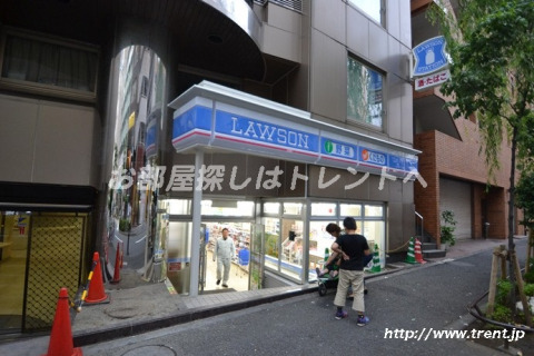コンビニ　ローソン 新宿三丁目駅前（コンビニ）まで40m