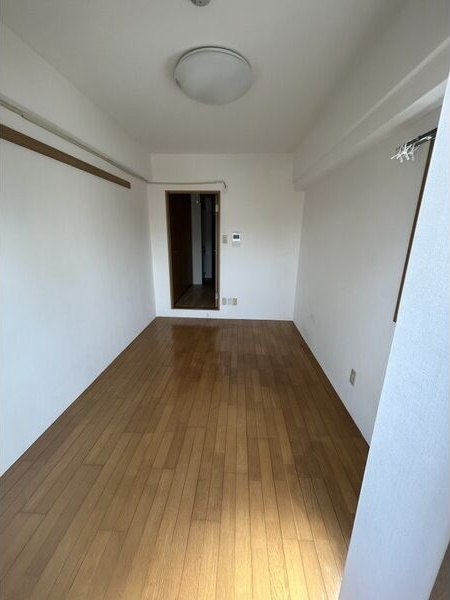 地下鉄長堀鶴見緑地線 谷町六丁目駅 徒歩3分 10階建 築29年の居間写真